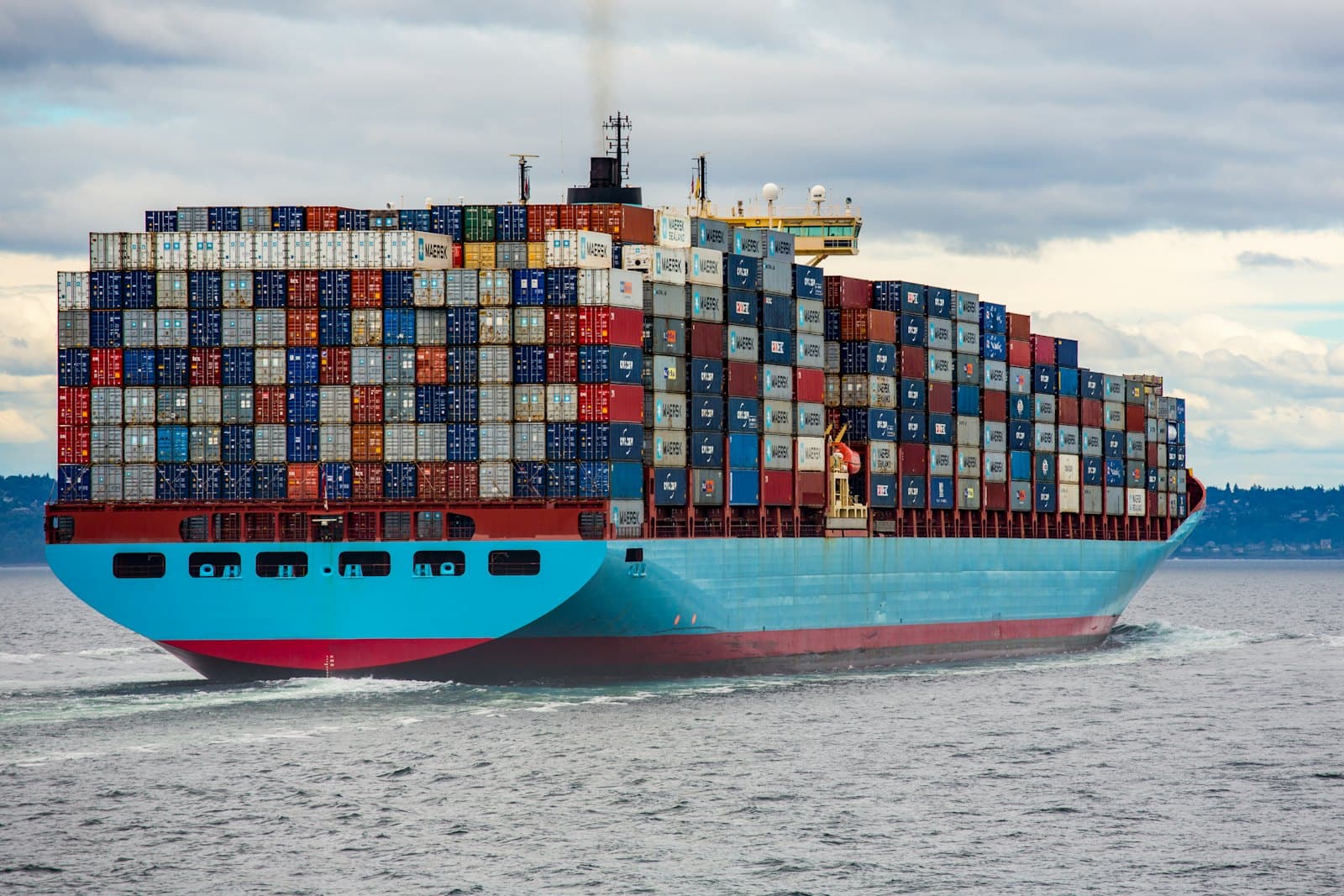 Imagen ilustrativa de transporte marítimo de carga